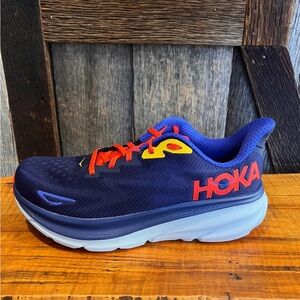 Hoka Clifton 9